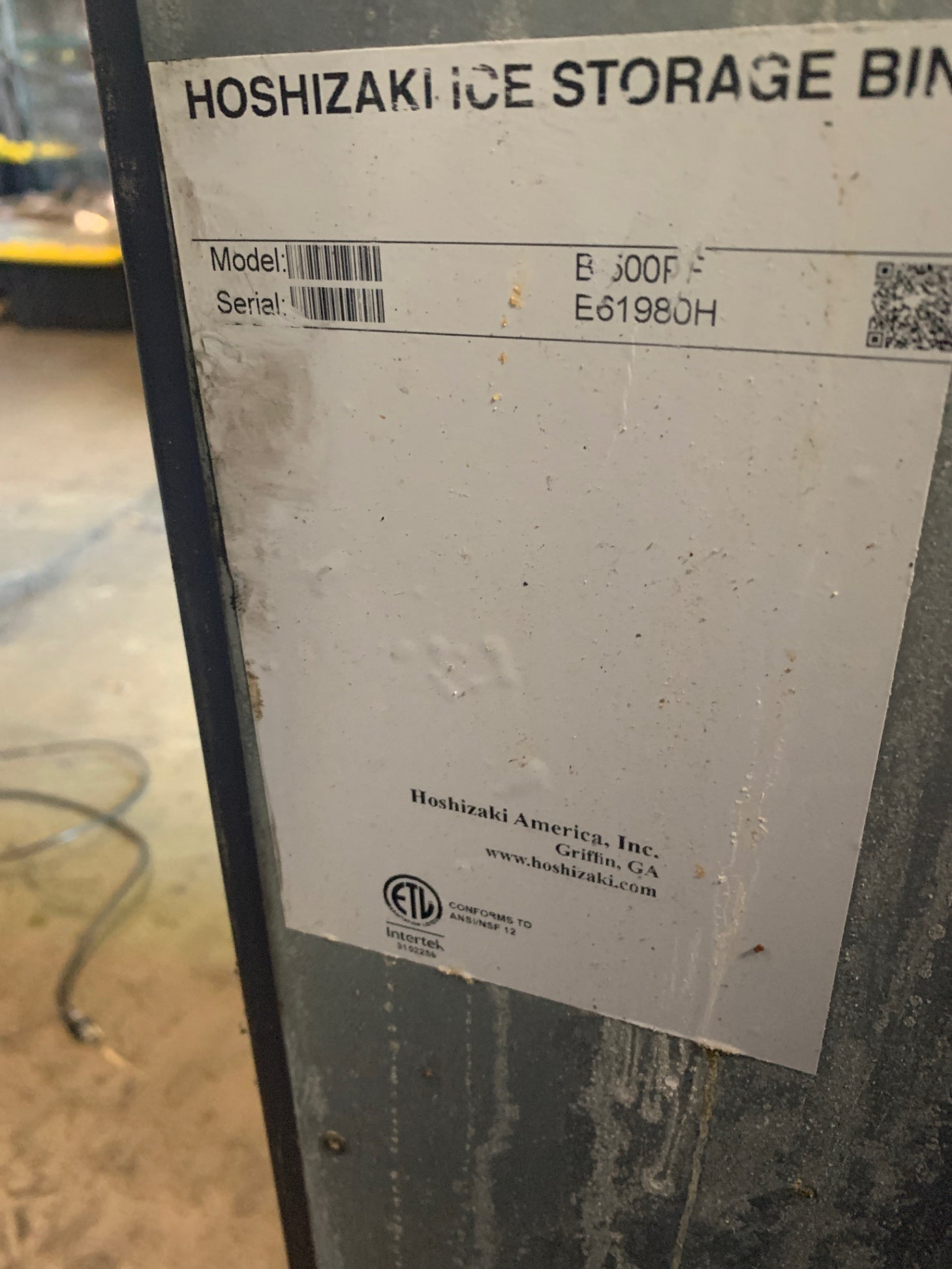 Hoshizaki KM-1601MRH Commercial, Modular Ice Maker 208-230V R-404A Refrigerant with B-500F Ice Storage Bin