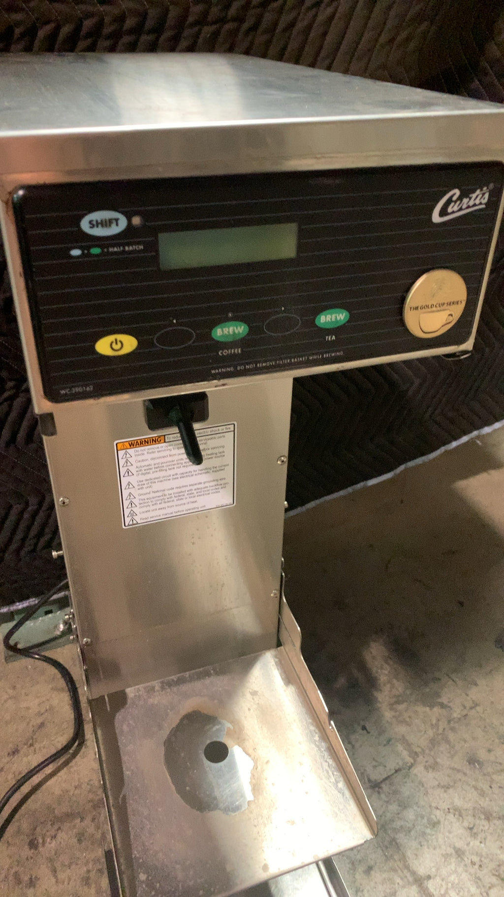 Curtis CBS10029 Commercial Brewer, Automatic Digital Coffee and Tea