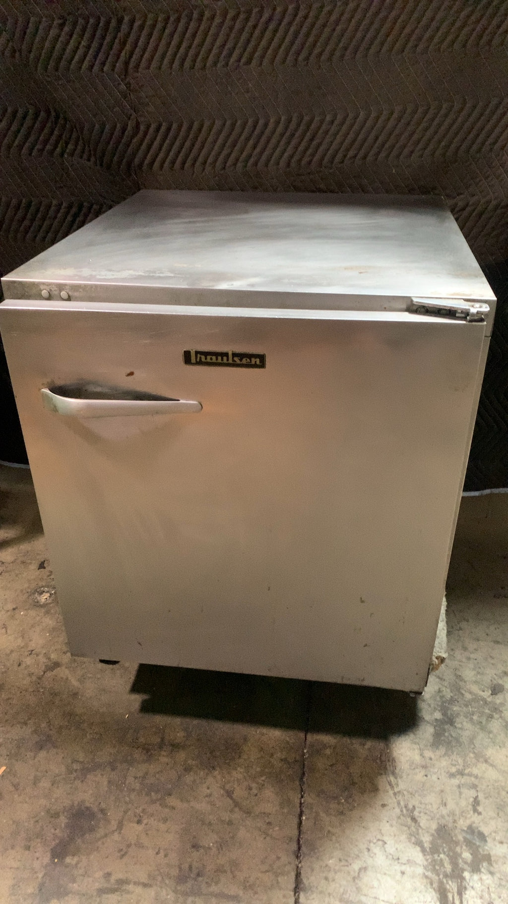 Traulsen ULT27-R Refrigerator, Under Counter 115V NSF Certified