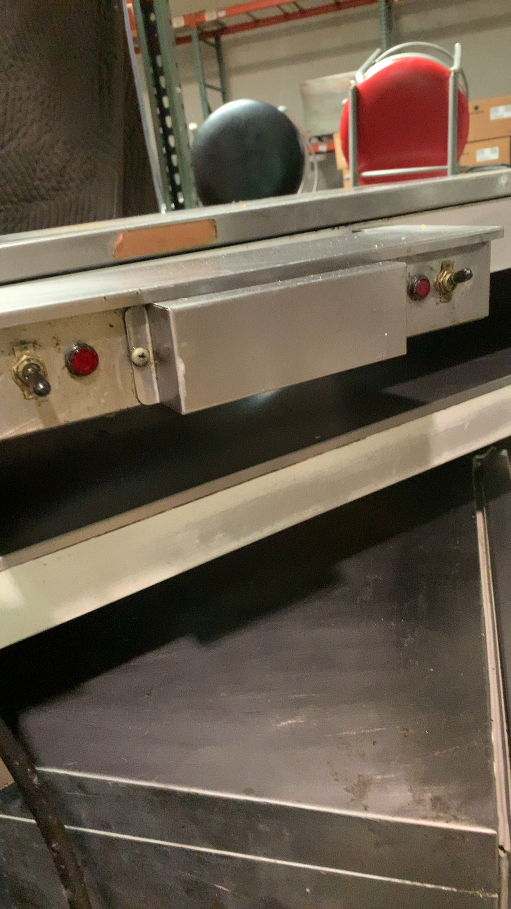 HATCO CORPORATION GPMW-2020D Heated Merchandiser, Pass-Through, 2-Shelf 208V 1 Phase 2040W