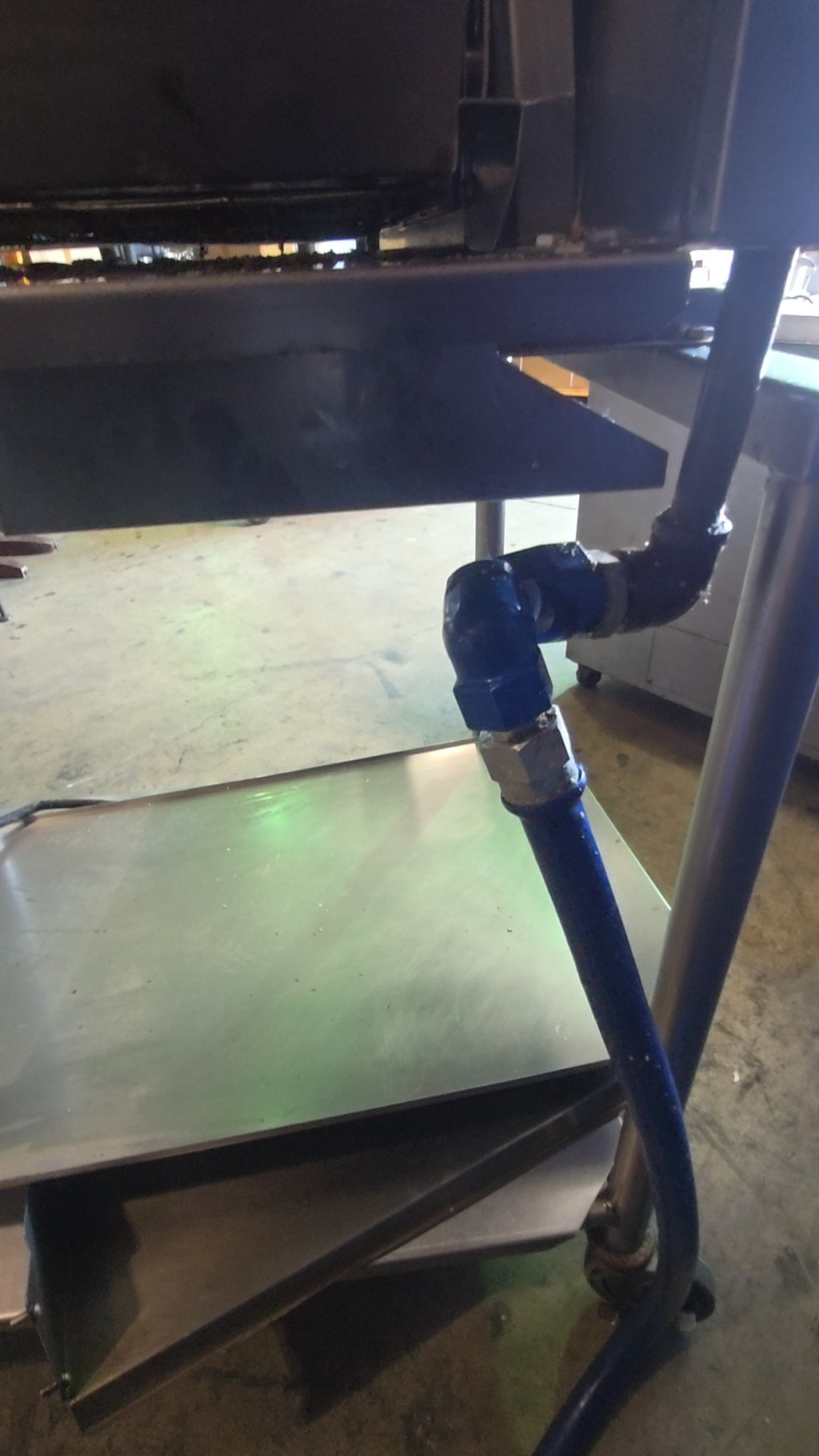 NIECO JF14G Conveyor Broiler, Gas 220V 1PH 12Amp Electric, Natural Gas, Stainless Steel, On Mobile Stand with Casters