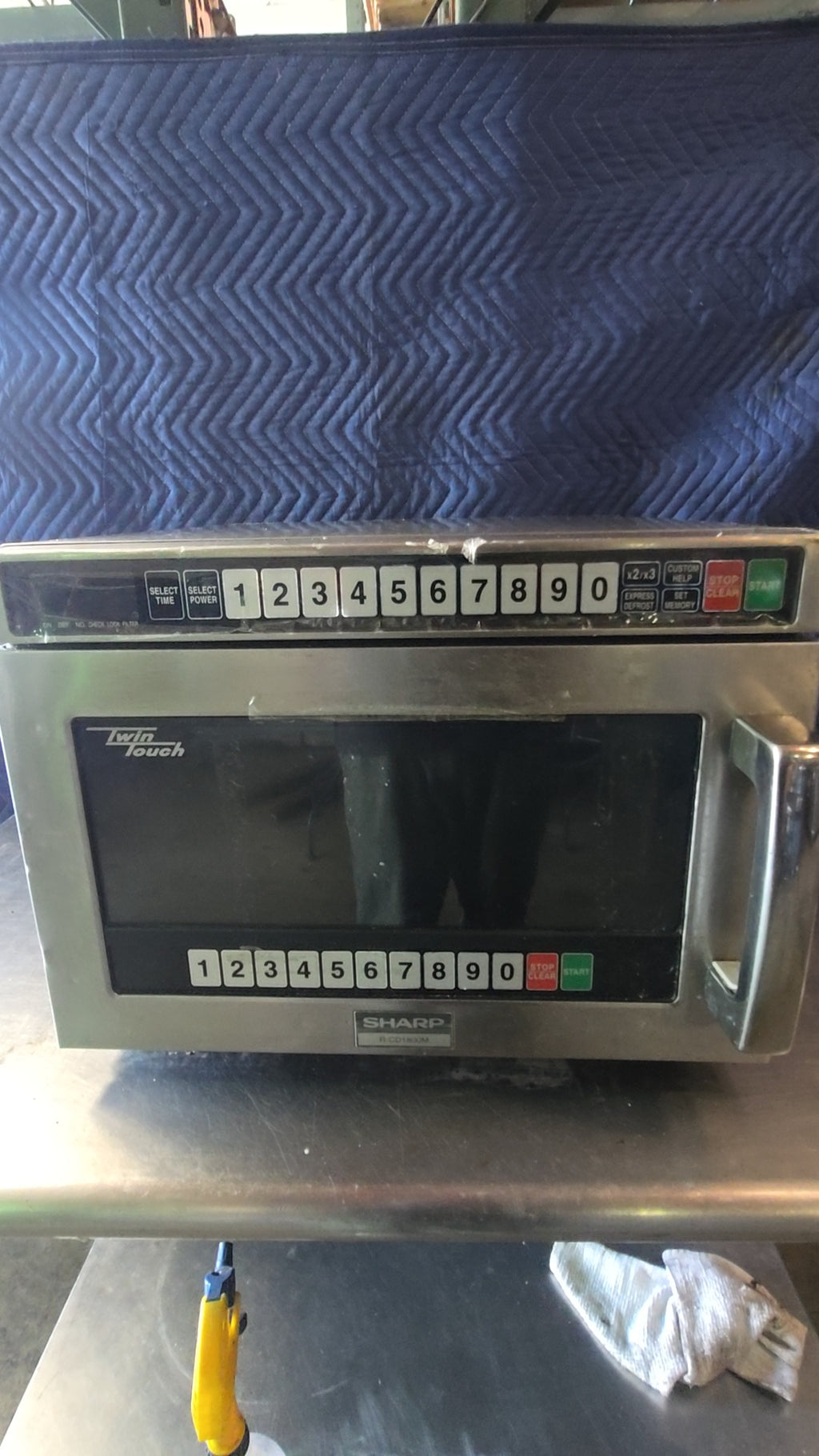 Sharp R-CD1800M Microwave Oven, Commercial Twin Touch 208/230V 2.7kW Stainless Steel