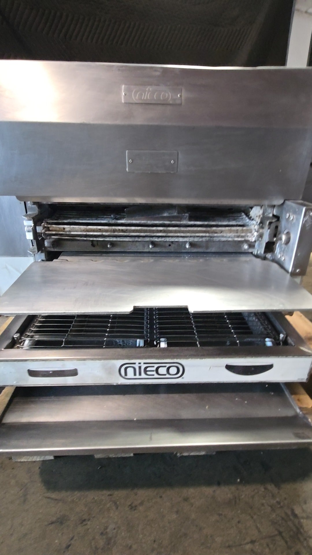 Nieco JF14G Conveyor Broiler, Commercial Natural Gas 220V 1PH 12Amp Electric With Giles Ventless Recirculating Hood System