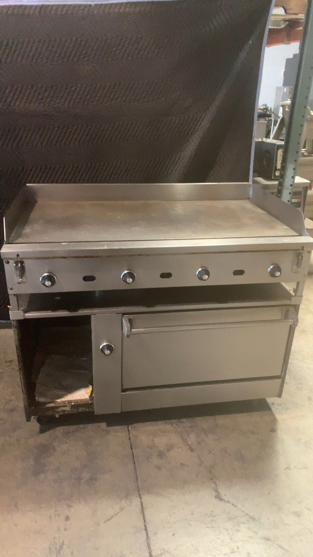 Jade Range JGR-48-OV Griddle Range, Commercial, With Oven Base 4 Burner Controls