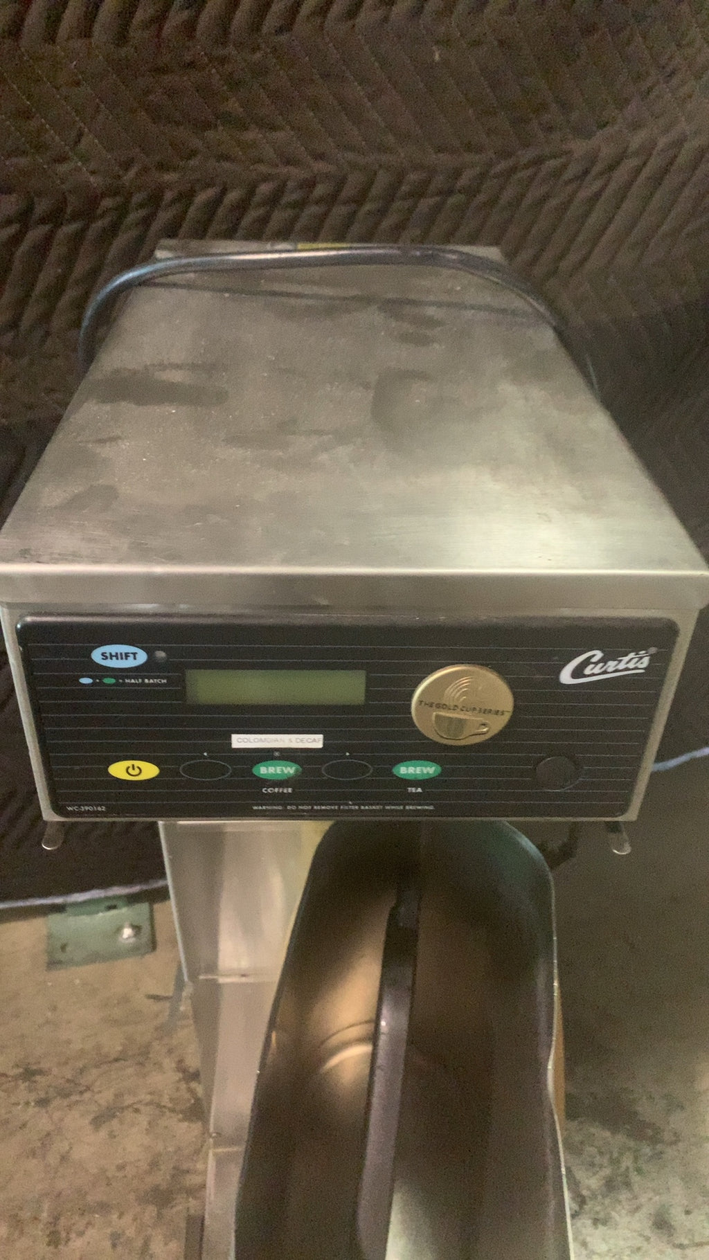 Curtis CBS10029 Commercial Tea and Coffee Brewer Digital Controls Gold Peak Urn Included