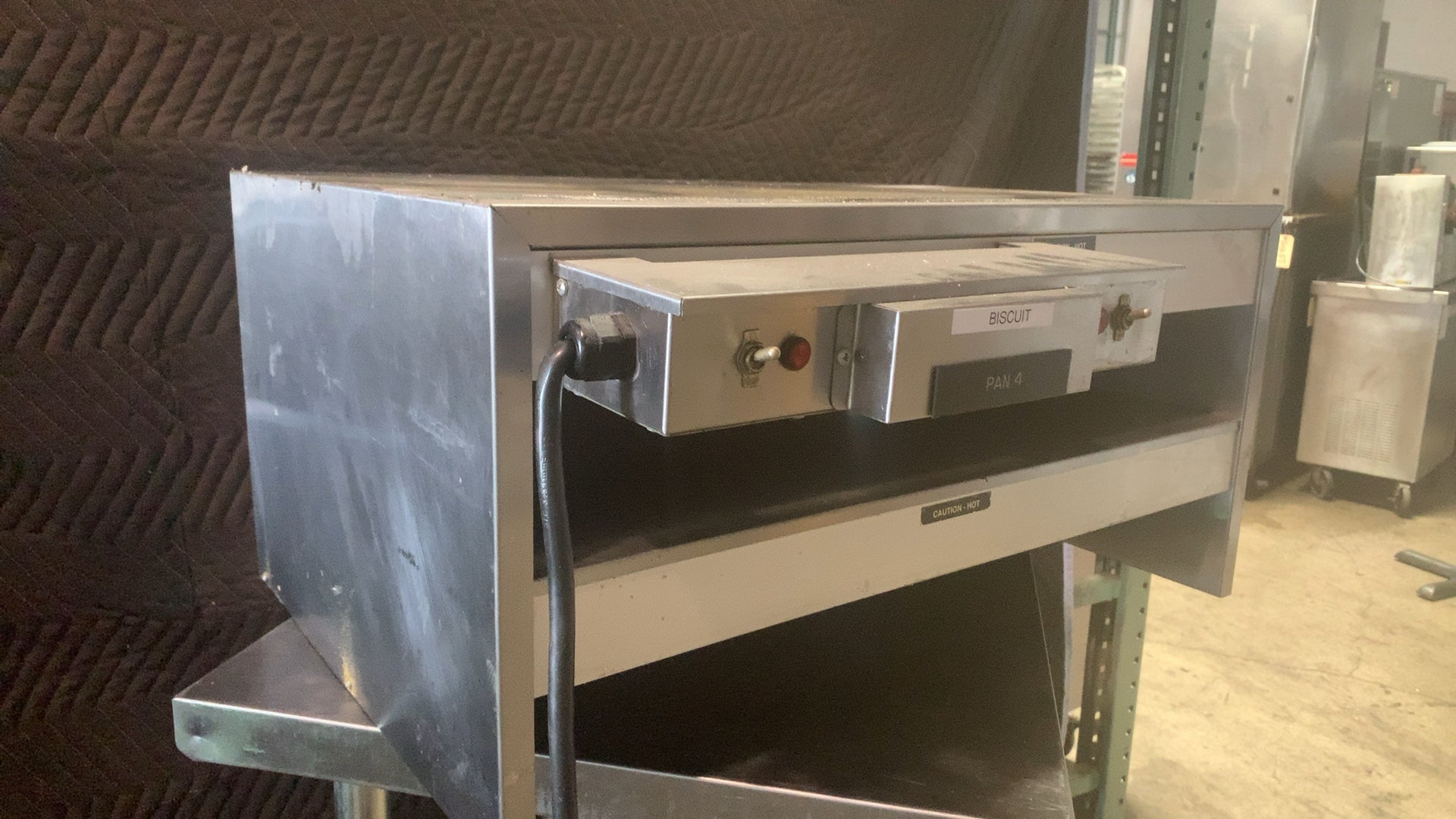 Hatco HDW-2920D Heated Display Warmer, Double Shelf Countertop 208V 1 Phase