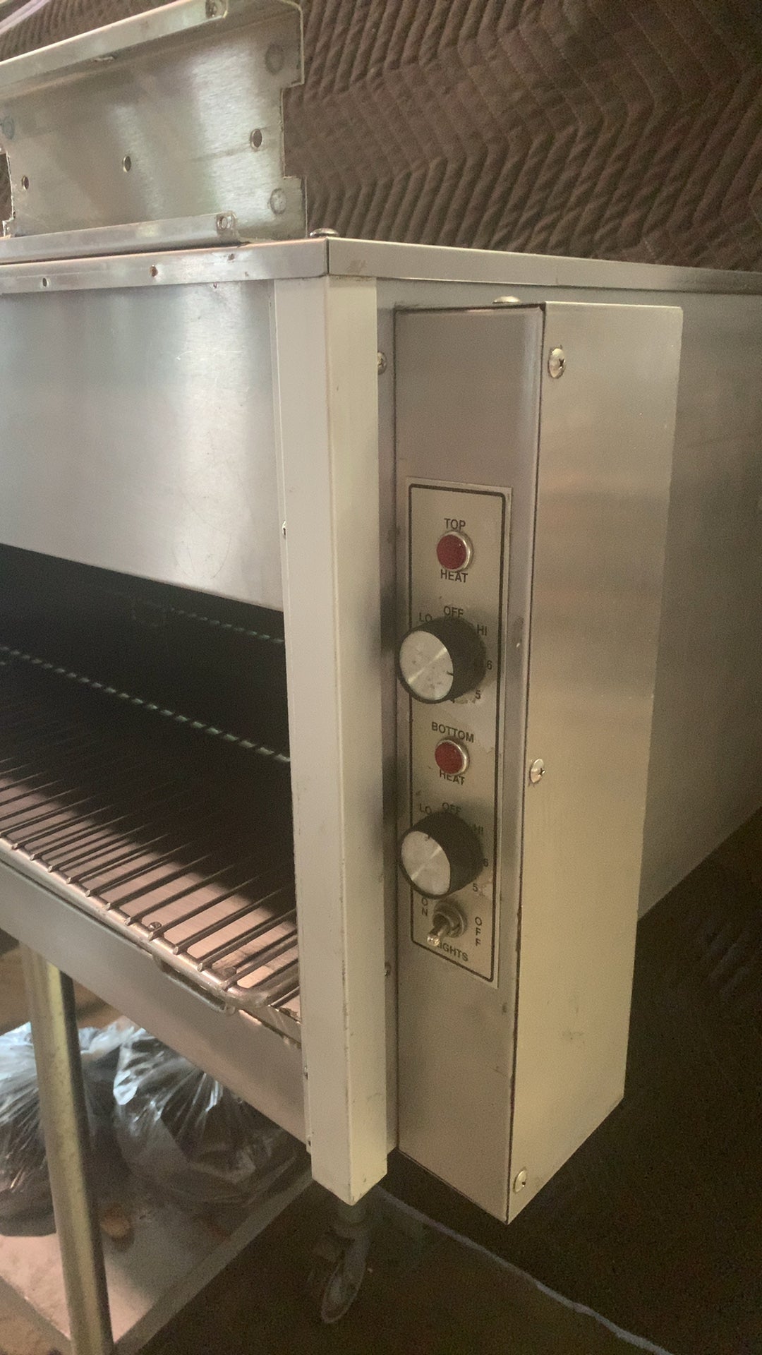 PTW-Series Pass-Through Warmer, Commercial Top and Bottom Heat Controls Multiple Racks