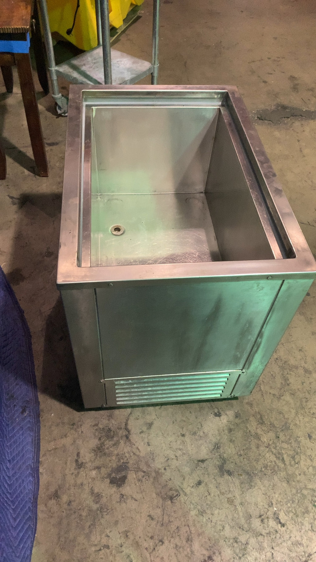 Wasserstrom DCS Group Series Cold Well, Refrigerated Open Top Stainless Steel, On Casters, With Drain