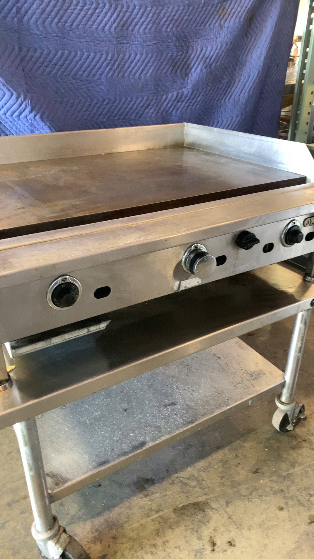 JADE JRG-48 Griddle, Commercial Flat Top Stainless Steel On Rolling Stand