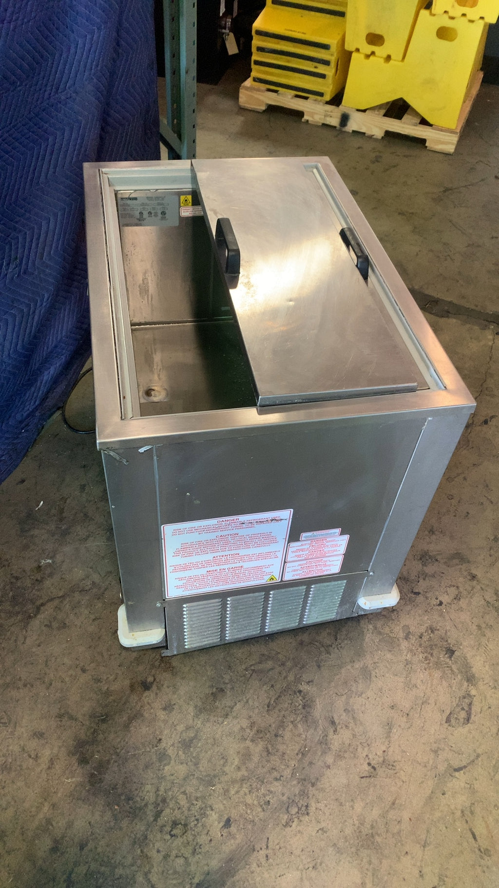 Silver King SKFM34-ELUSS Commercial Freezer, Chest Style 120V