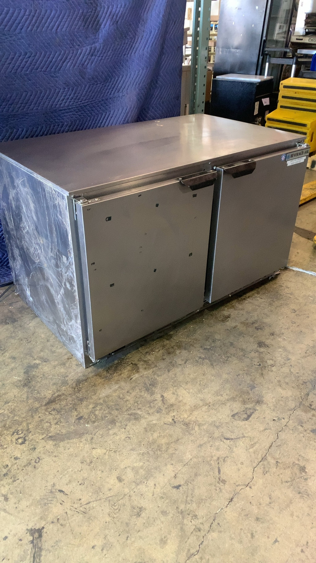 BEVERAGE-AIR UCR48A-IC Refrigerator, Under Counter 2 Solid Swing Doors