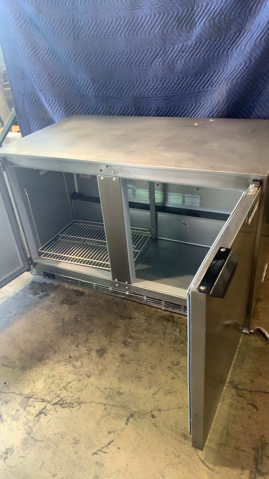 BEVERAGE-AIR UCR48A-IC Refrigerator, Under Counter 2 Solid Swing Doors