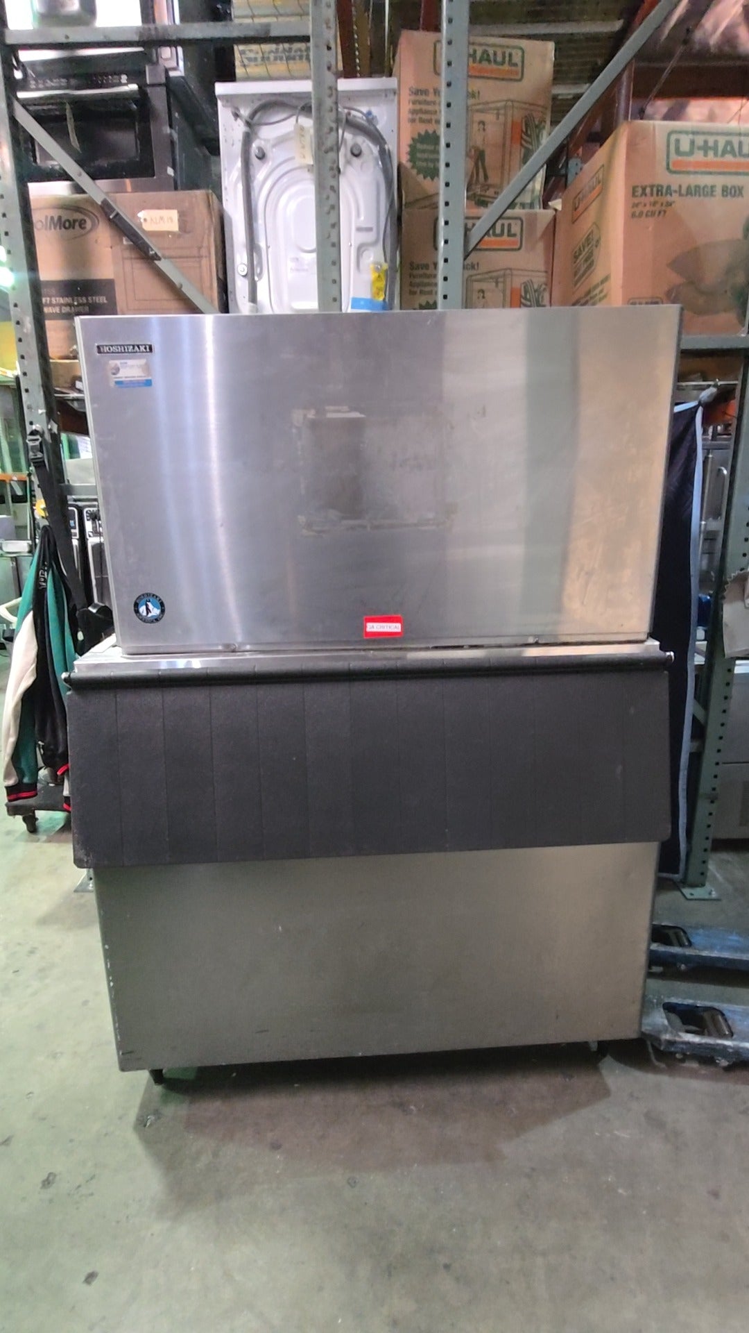 Hoshizaki KM-1301SRH Ice Maker With Bin, Commercial 208-230V On XL Bin