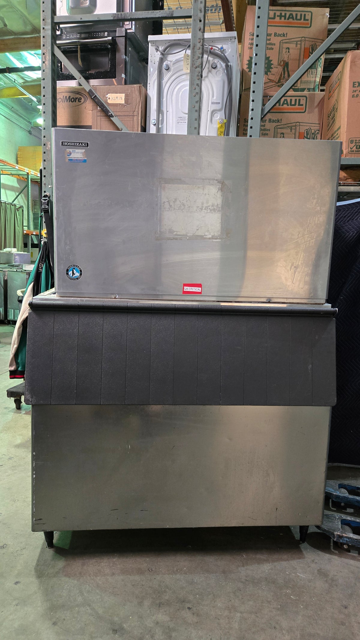 Hoshizaki KM-1301SRH Ice Maker With Bin, Commercial 208-230V On XL Bin