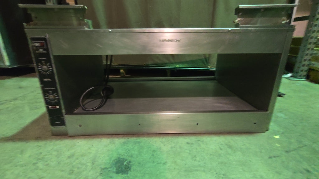 BKI SM Merchandiser Heated Merchandiser, Countertop Top And Bottom Heat Lights