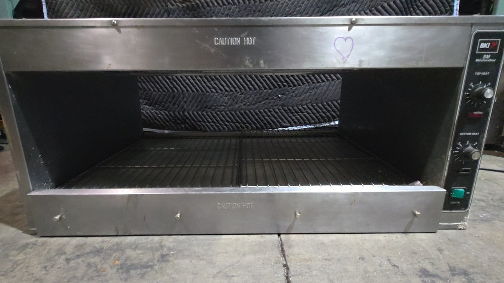 BKI SM Merchandiser Heated Merchandiser, Countertop Top And Bottom Heat Lights