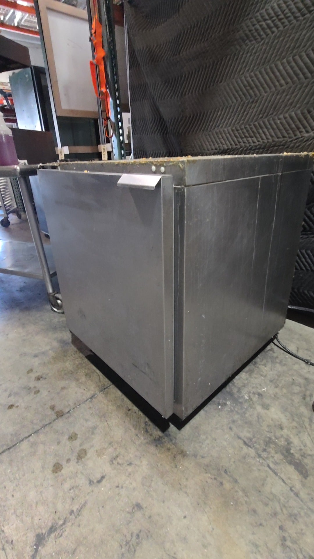 Traulsen ULT27-L Undercounter Refrigerator