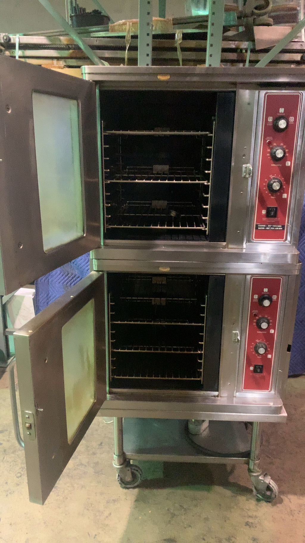 BLODGETT DFG-100 Convection Oven, Double Deck Stainless Steel Exterior Glass Doors On Casters