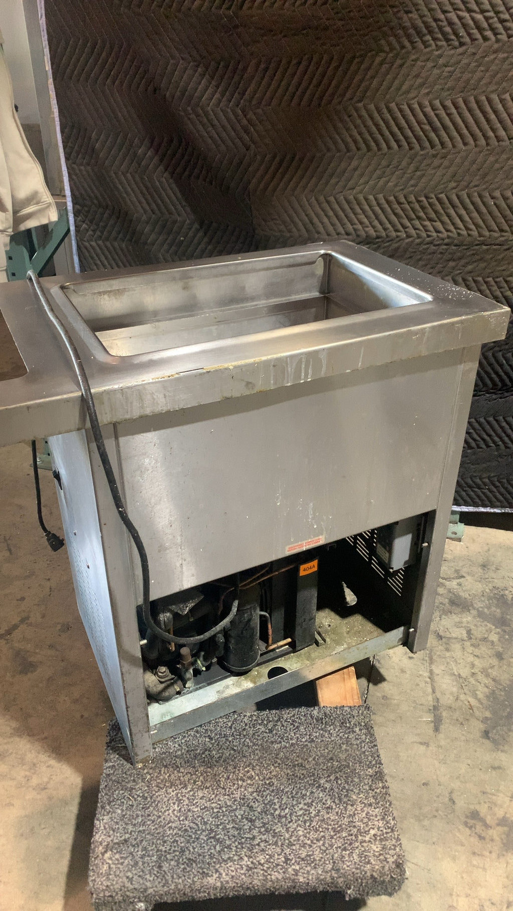 Wasserstrom CBR 2432-03-HL Refrigerated Cold Pan, Mobile Self-Contained Single Well Stainless Steel Construction