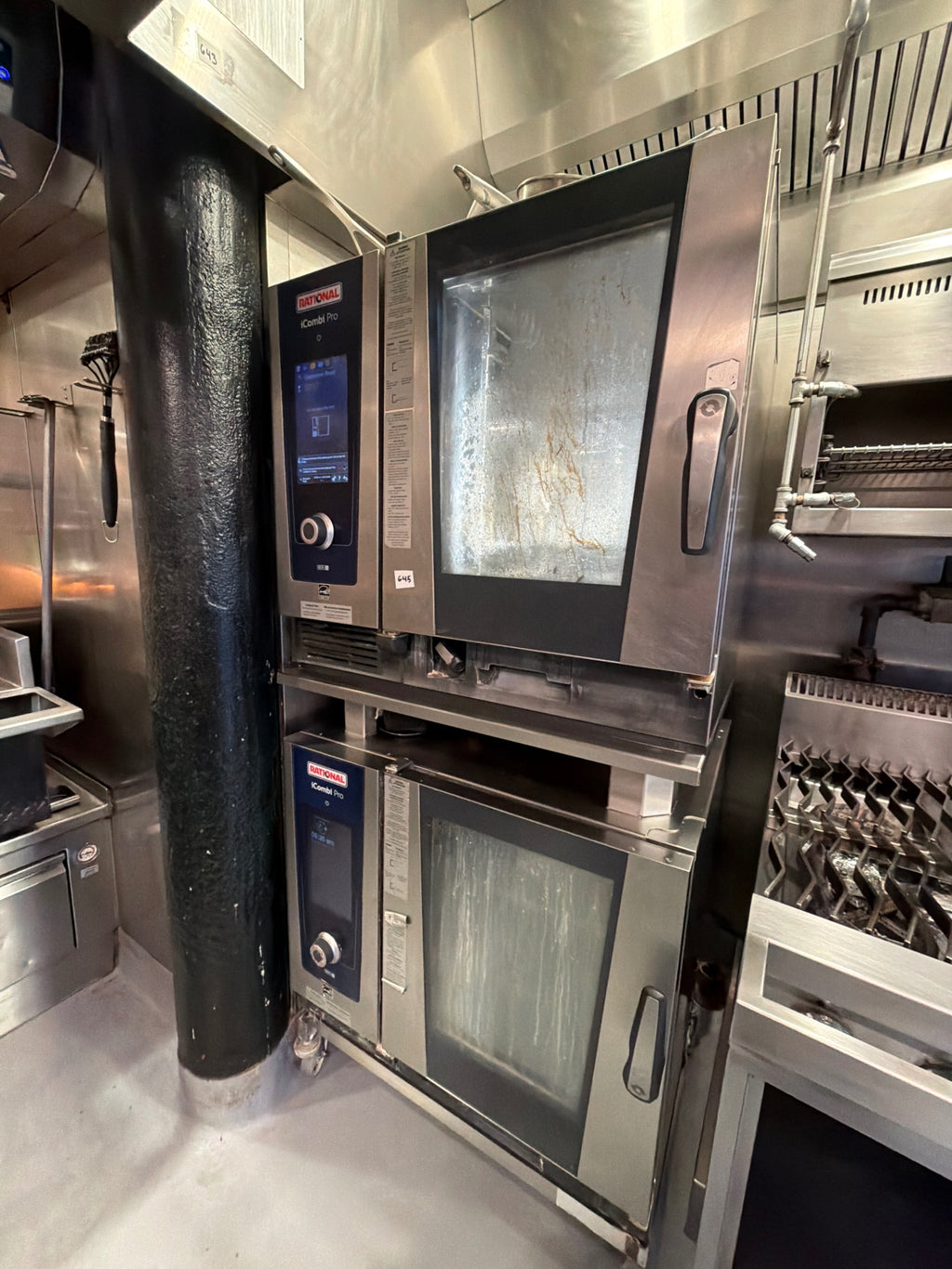 iCombi Pro LM100BG.AXXXX Oven, Double Stack, 2 Glass Swing Doors, Hapf Sheet Pan Size, Mobile