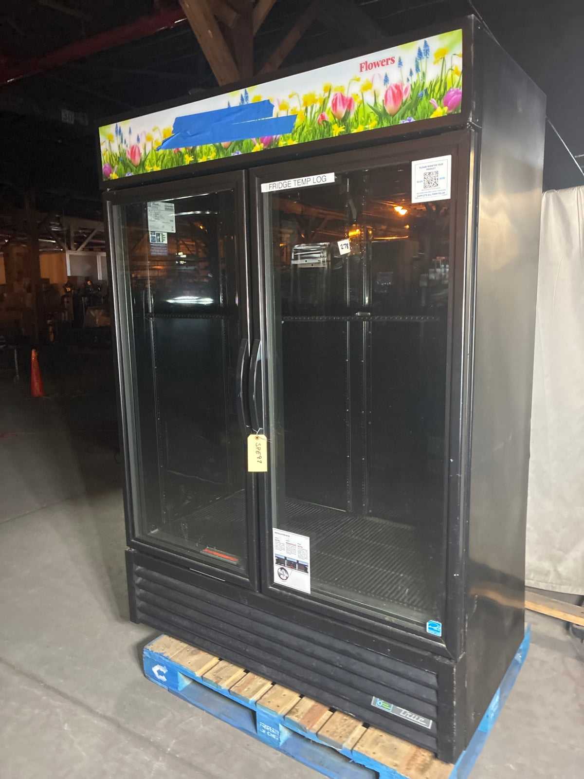 True GDM-49FC-HC-TSL01 Merchandiser, 2 Glass Swing Doors, Refrigerated