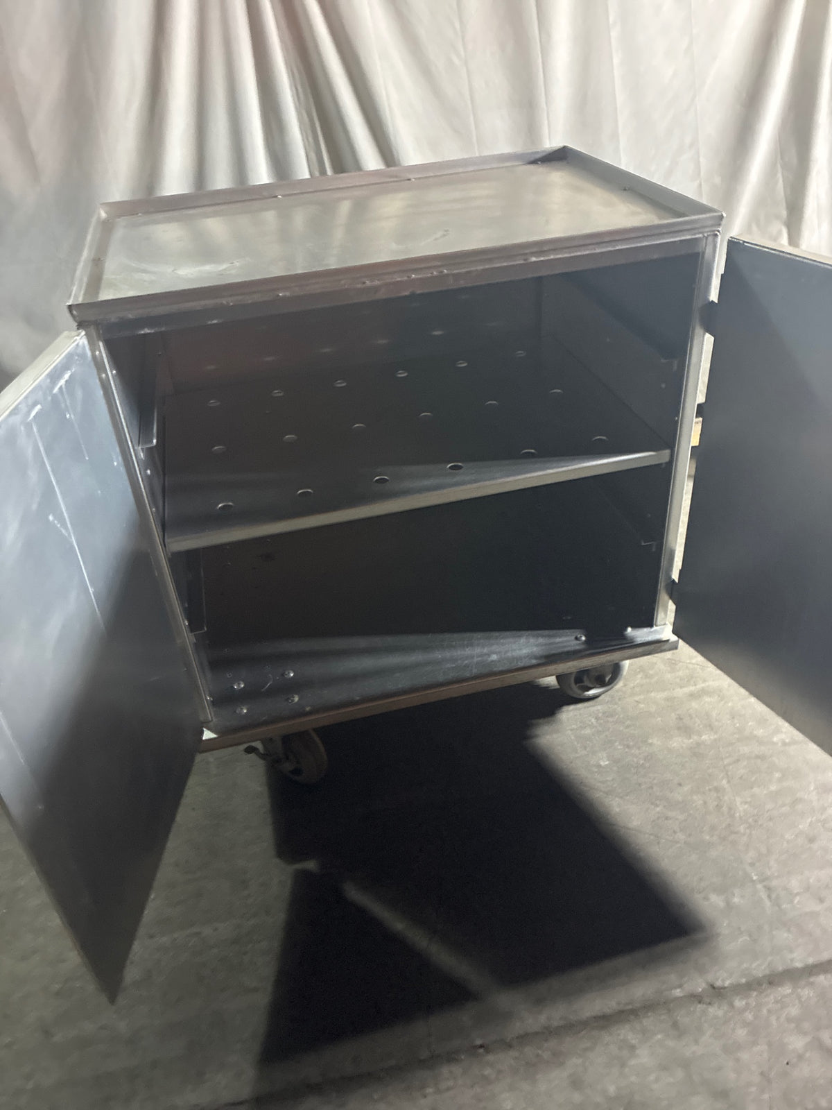 Cres Cor 101172A Sevice Cart, Enclosed, 2 Solid Swing Doors, Removable Shelves, Mobile