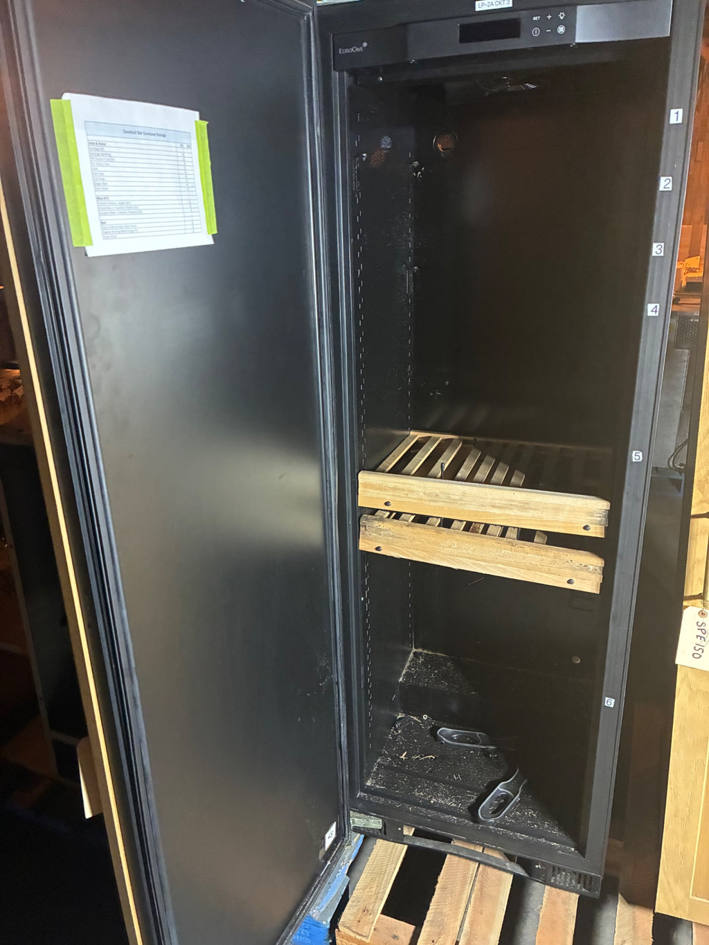 EUROCAVE V-259V3 Wine Fridge, Up-Right, Single Swing Door