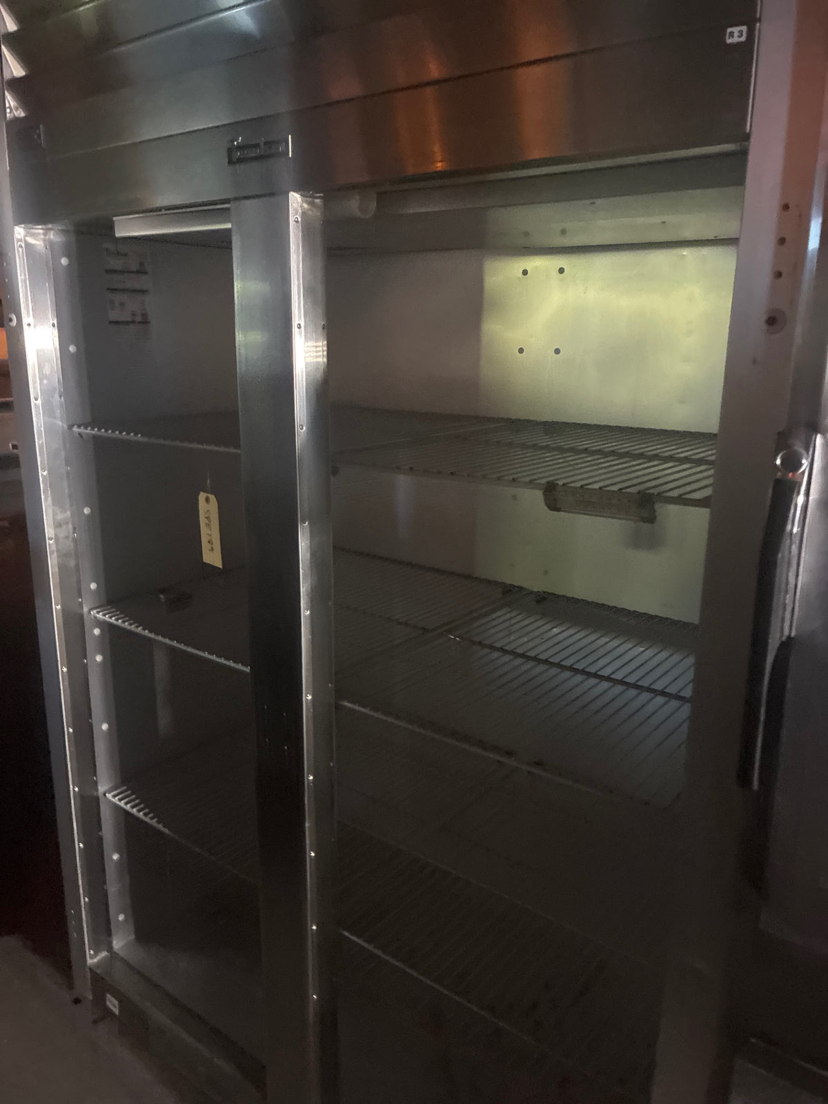 Traulsen G20010 Refrigerator, Up-Right, Mobile, Stainless