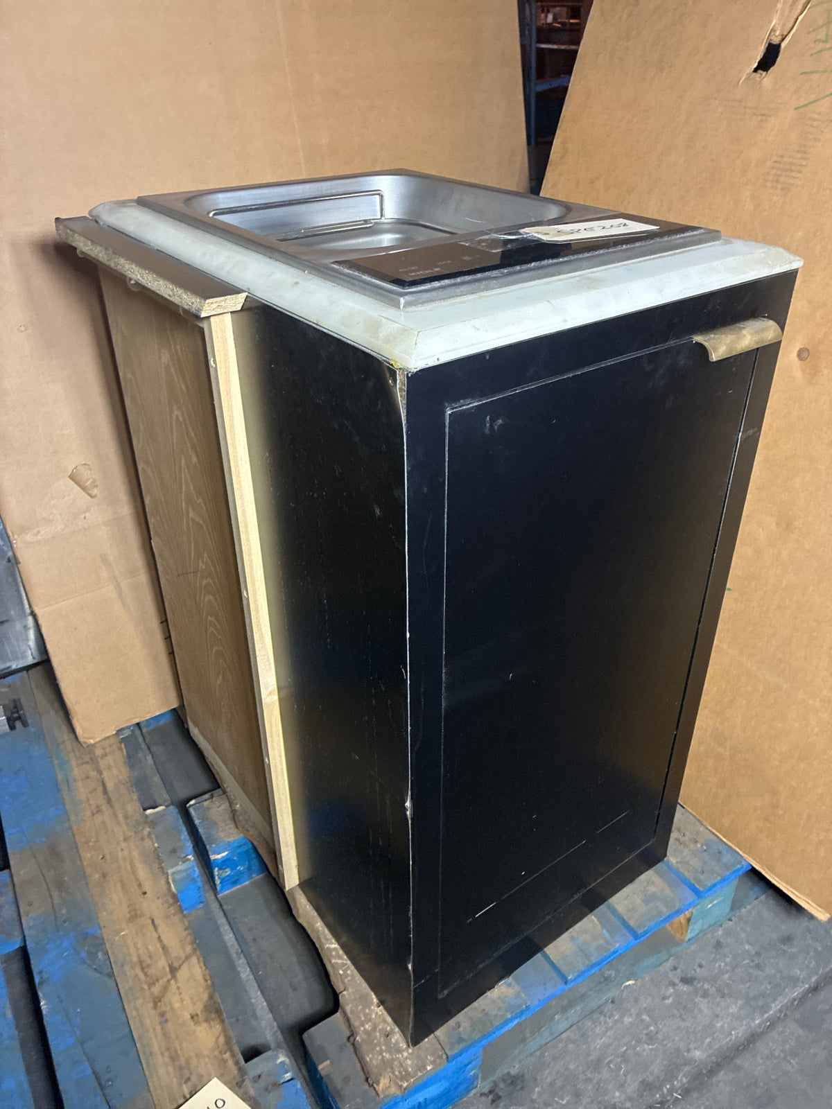Wolf FM15TFS Fryer Installed In Cabinet, Single Element