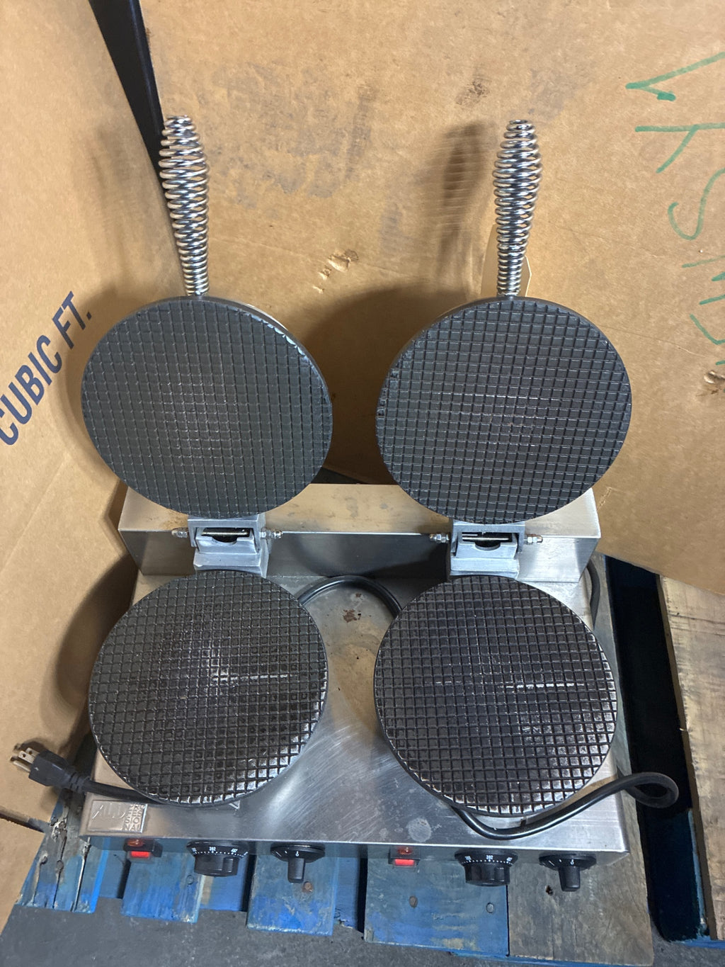 ALD Professional AP-602 Waffle Cone Maker, 2 Plates, Countertop