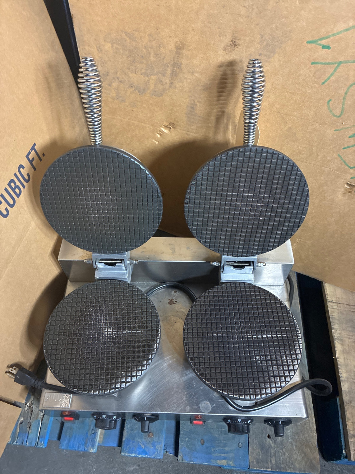 ALD Professional AP-602 Waffle Cone Maker, 2 Plates, Countertop