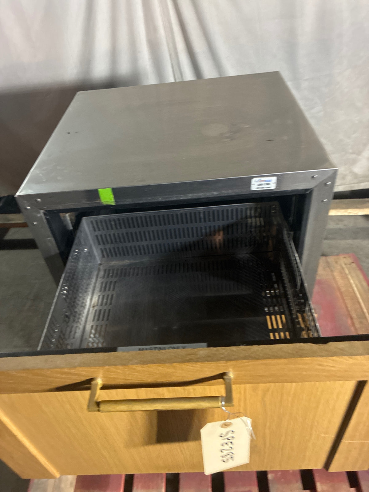 Perlick HB24RSAD-00-EDFLD Bottle Cooler, UnderCounter, 2 Drawers