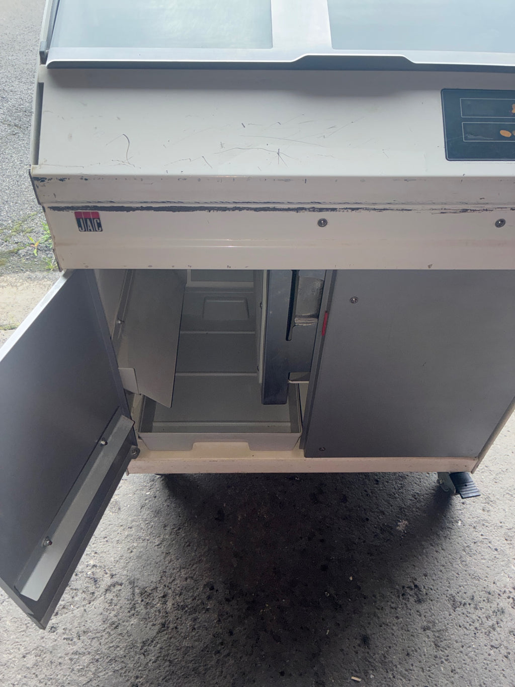 JAC VPL 800 Bread Slicer, Mobile