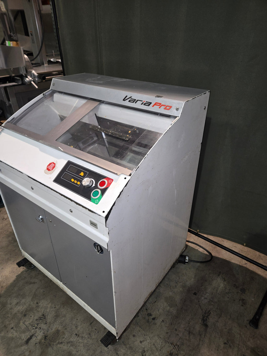 Varia Pro JAC Commercial Bread Slicer