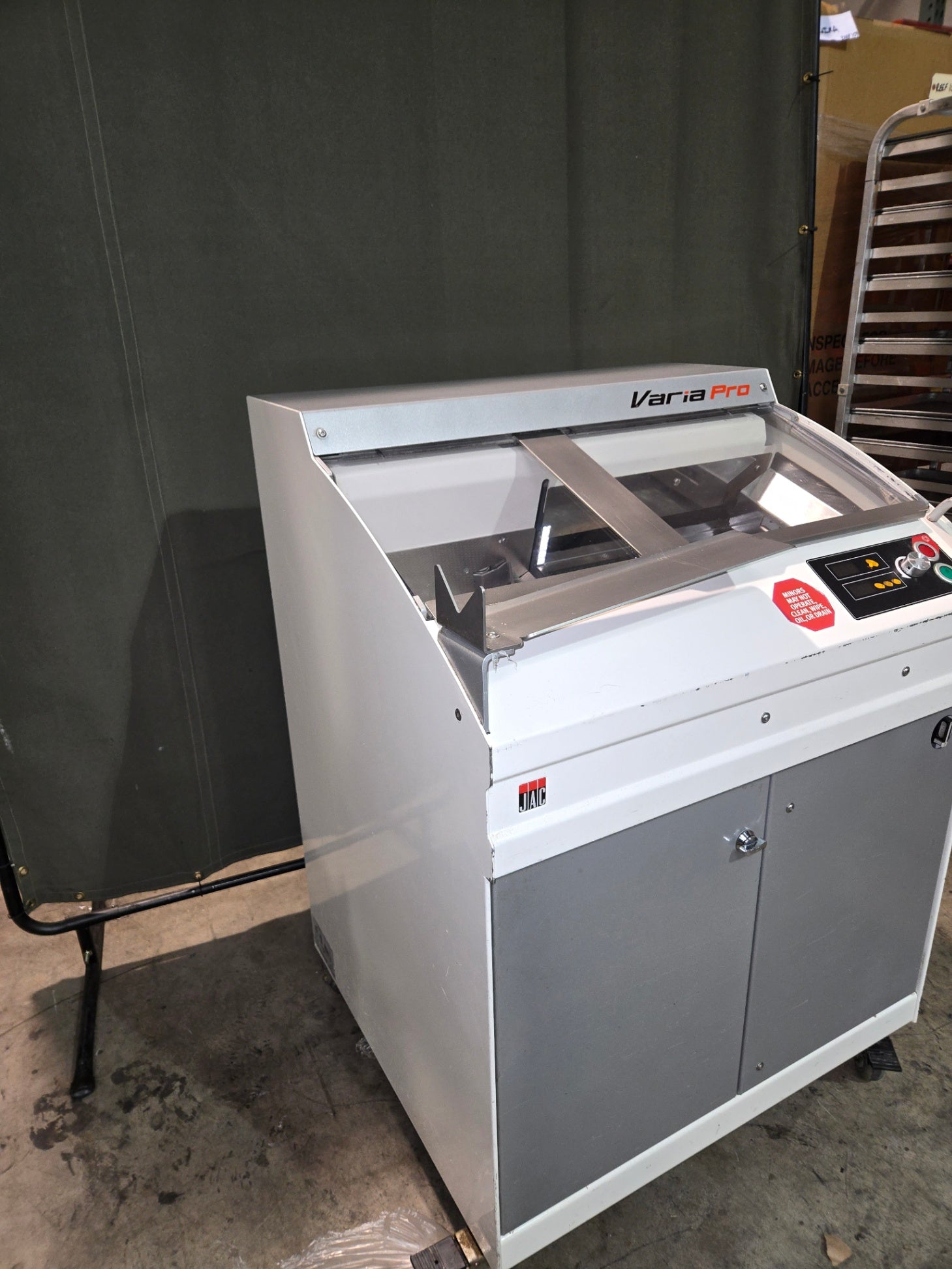 Varia Pro VPL 800 Commercial Bread Slicer