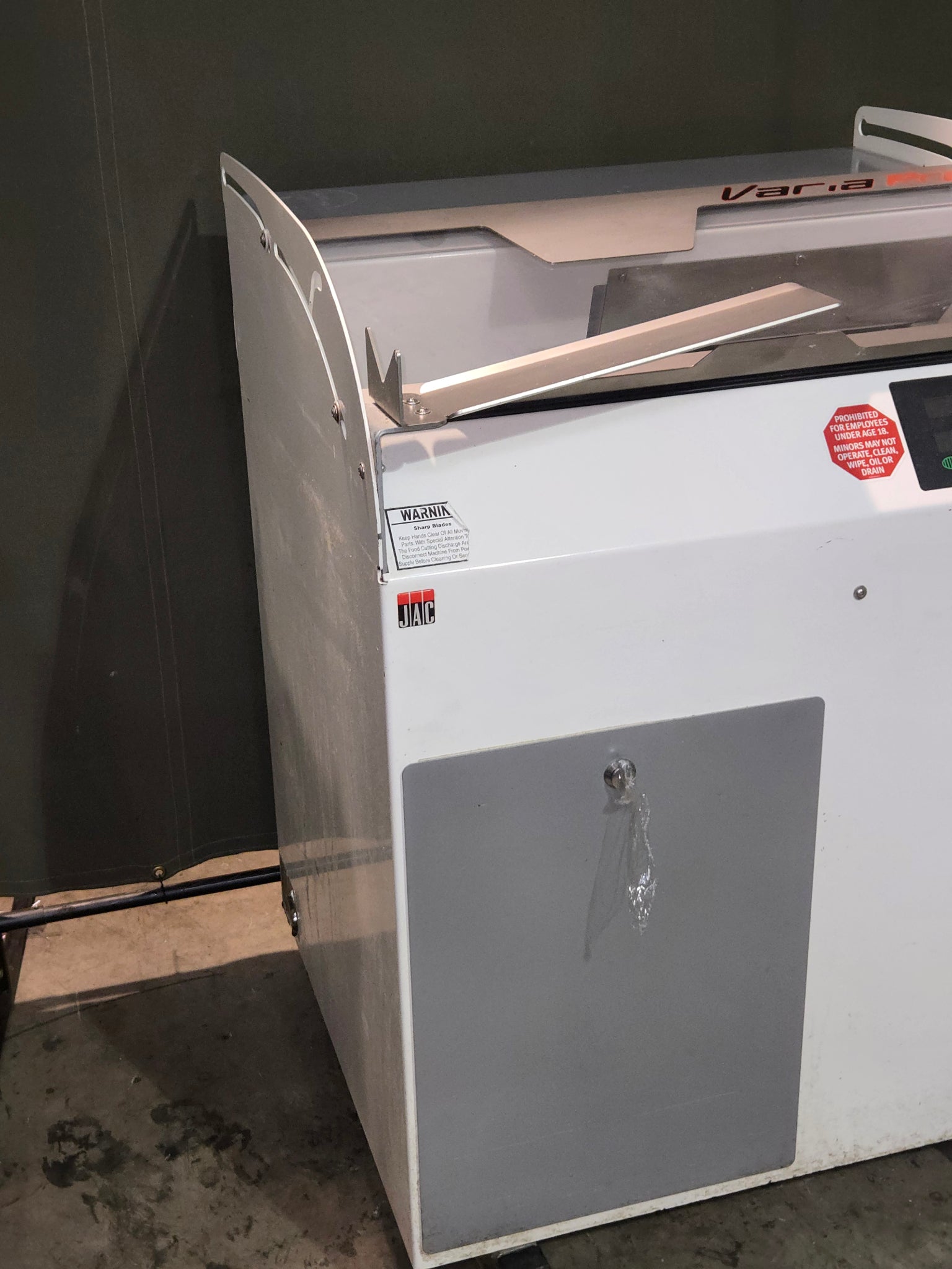 Varia Pro VSL 770 Commercial Bread Slicer