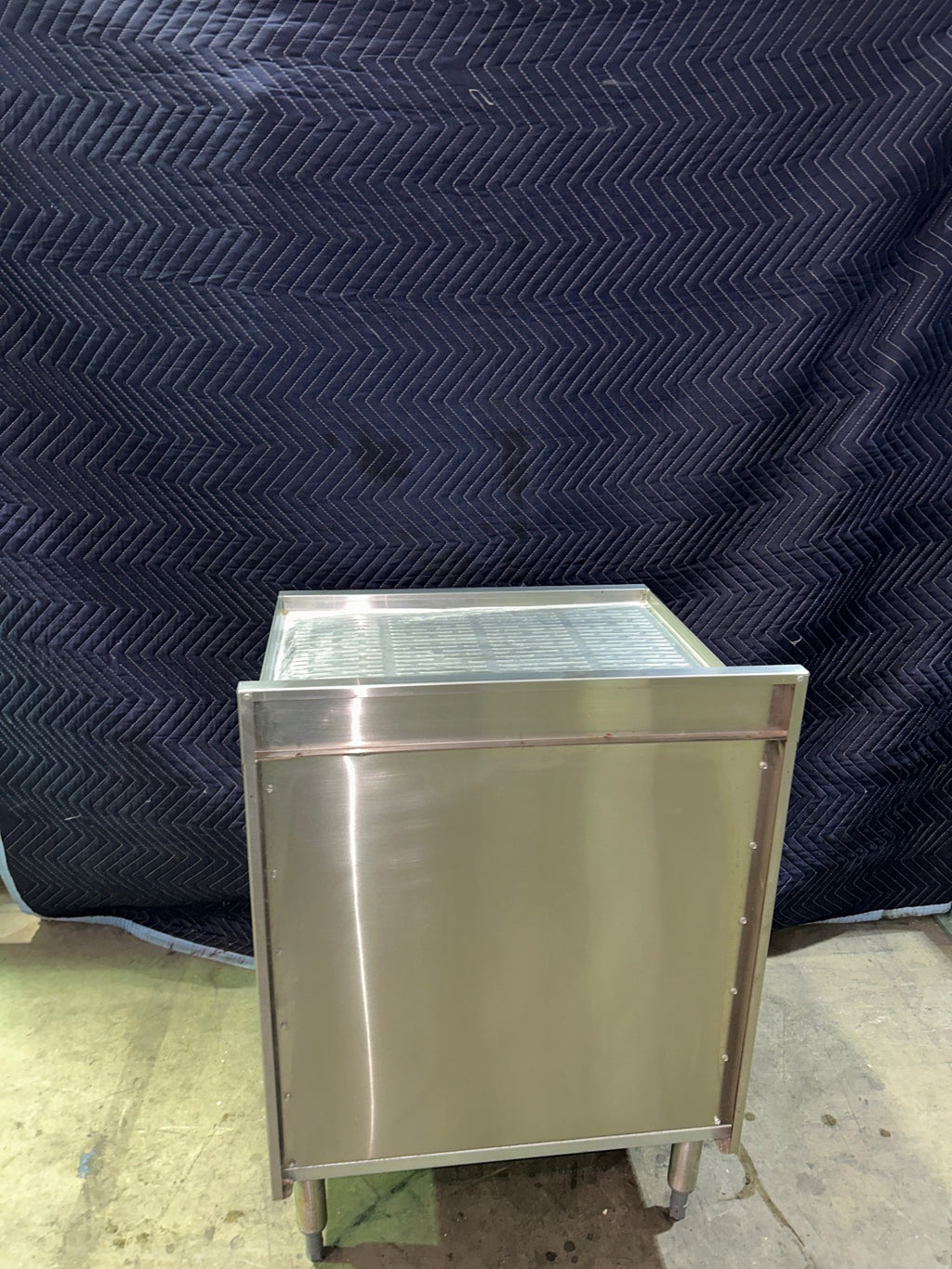 Krowne 18-GSB1 Single Glass Rack Storage Base